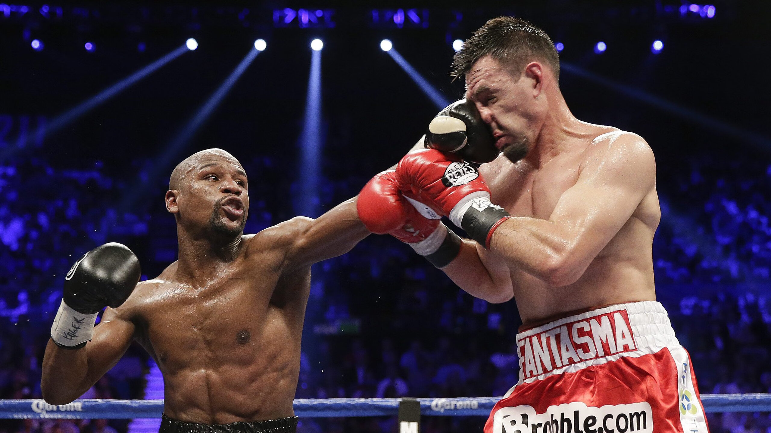 英超:曼联逆转反超利物浦,争冠形势日益紧张!,英超曼联对利物浦比赛结果