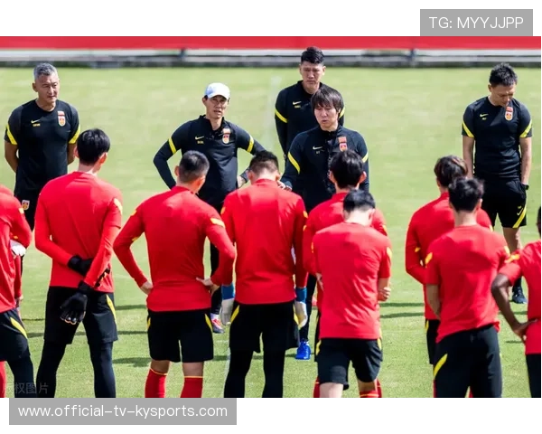 国足训练强度明显提升，国足训练赛